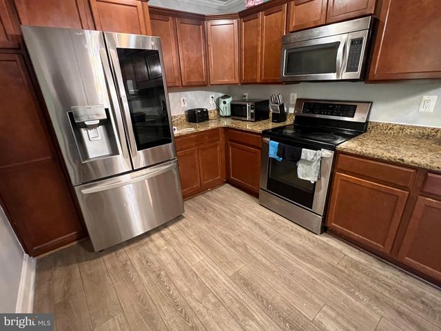 9528 RAPIDAN DR, Fredericksburg, VA 22407