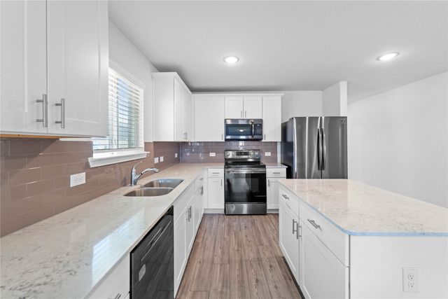 4432 Sagecroft Road, Fort Worth, TX 76036