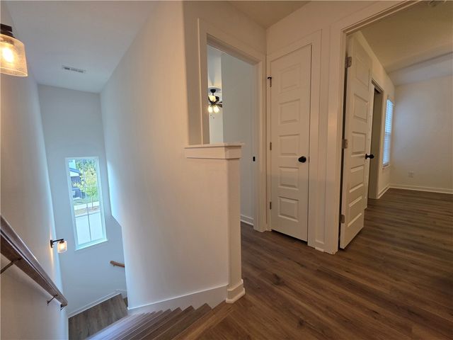 826 N Crater Avenue 1, Fayetteville, AR 72704
