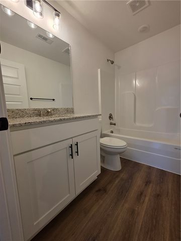826 N Crater Avenue 1, Fayetteville, AR 72704