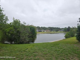 825 S LILAC Loop, Jacksonville, FL 32259