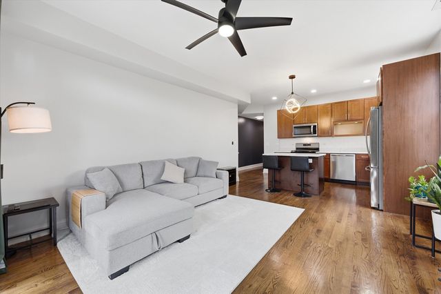6500 S Minerva Avenue 3N, Chicago, IL 60637