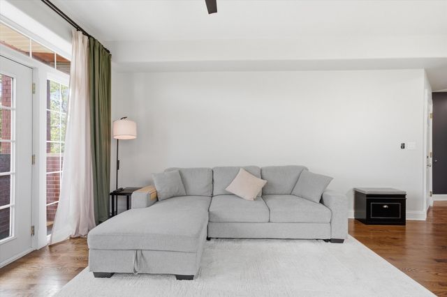 6500 S Minerva Avenue 3N, Chicago, IL 60637