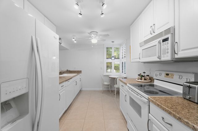 1950 SW Palm City Road 8-107, Stuart, FL 34994