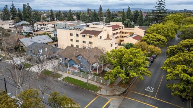201 S Orange Avenue, Santa Ana, CA 92701