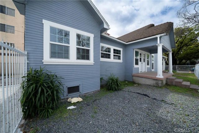 201 S Orange Avenue, Santa Ana, CA 92701