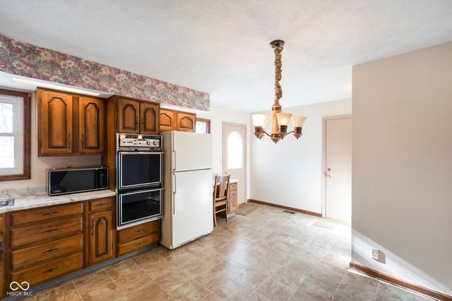 637 E Pearl Street, Greenwood, IN 46143