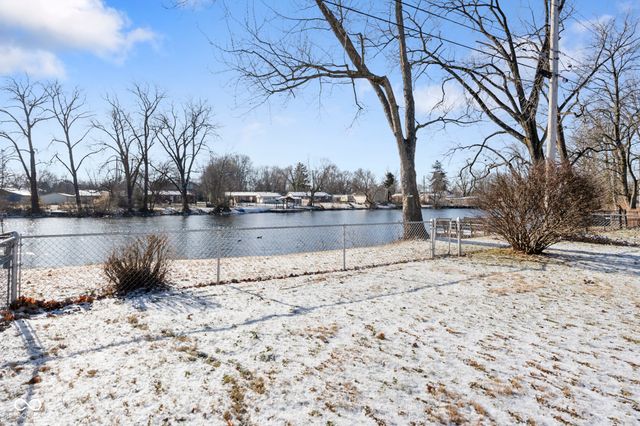 637 E Pearl Street, Greenwood, IN 46143