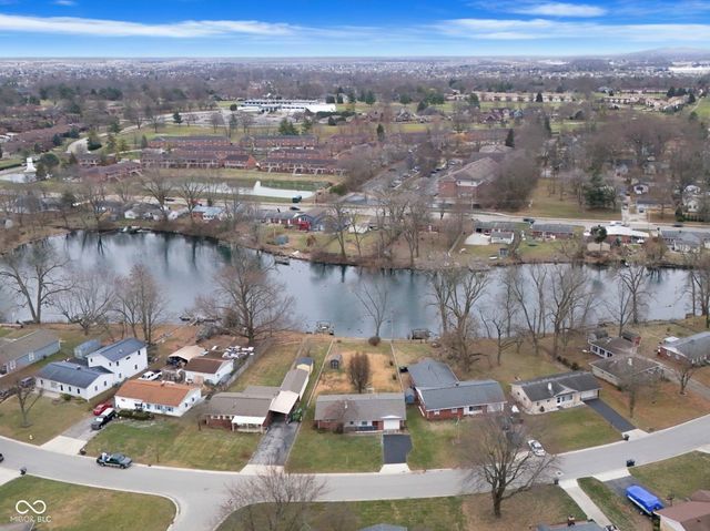 637 E Pearl Street, Greenwood, IN 46143