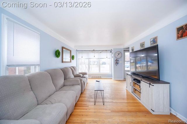 1123 16th Street, Wyandotte, MI 48192