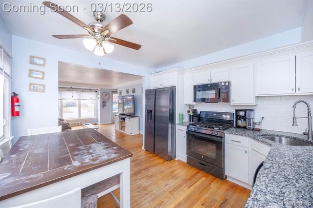 1123 16th Street, Wyandotte, MI 48192