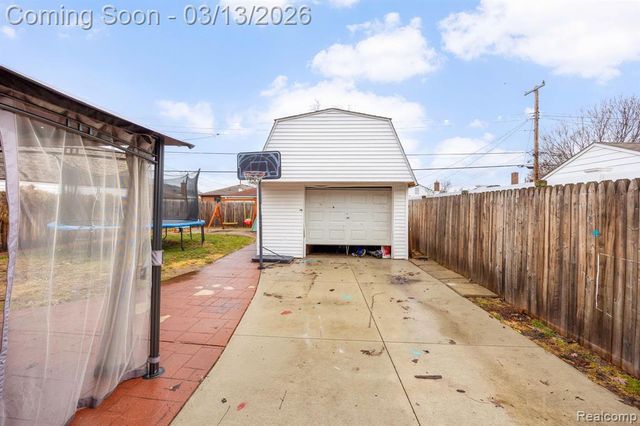 1123 16th Street, Wyandotte, MI 48192