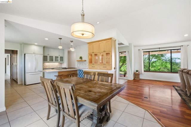 23245 Isabella Ct, Columbia, CA 95310