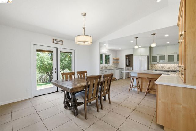 23245 Isabella Ct, Columbia, CA 95310