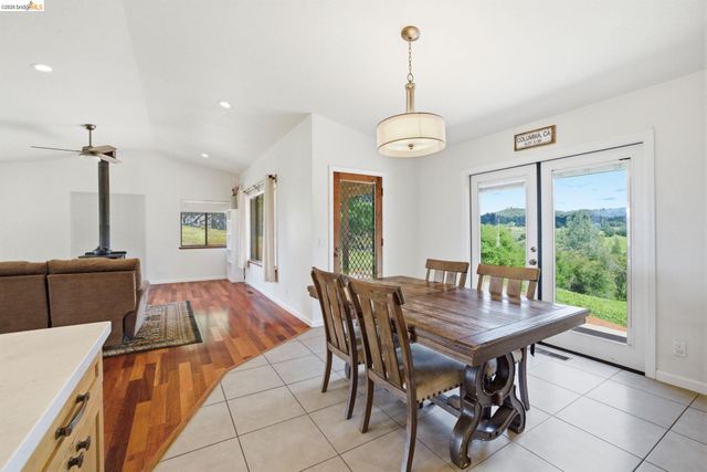 23245 Isabella Ct, Columbia, CA 95310