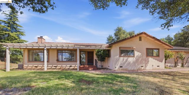 23245 Isabella Ct, Columbia, CA 95310