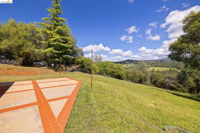 23245 Isabella Ct, Columbia, CA 95310