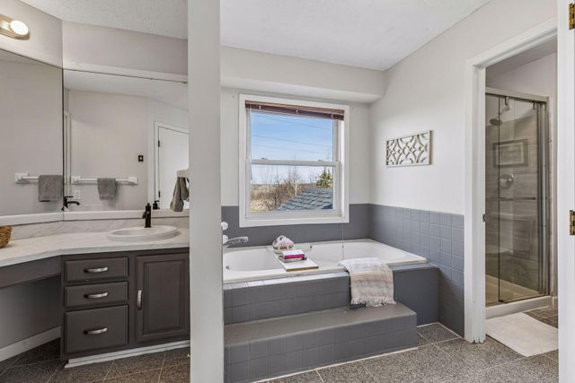 15320 96th Place N, Maple Grove, MN 55369