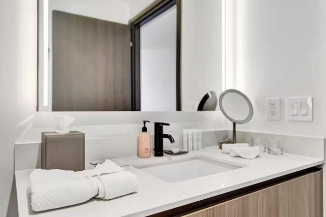 398 NE 5th Street 2403, Miami, FL 33132