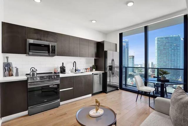 398 NE 5th Street 2403, Miami, FL 33132