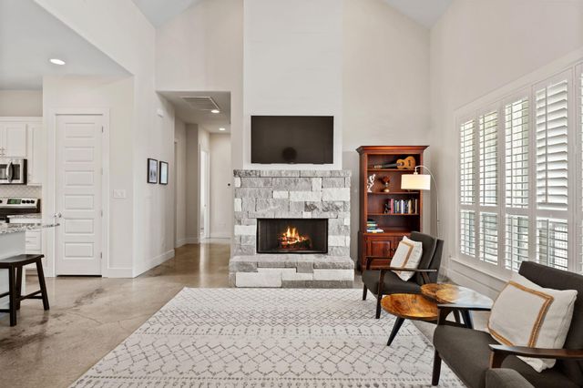 503 Alva DR, Spicewood, TX 78669