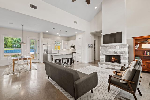 503 Alva DR, Spicewood, TX 78669