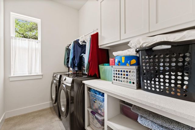 503 Alva DR, Spicewood, TX 78669