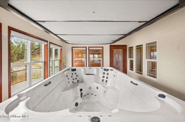 14747 W Aloysius DR, Post Falls, ID 83854