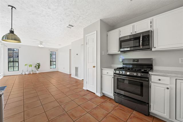 1555 Hillside Elm Street, Houston, TX 77062