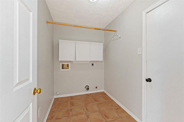 1555 Hillside Elm Street, Houston, TX 77062