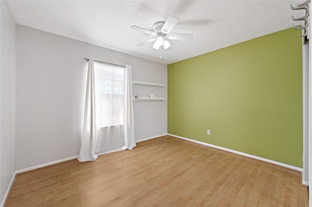 1555 Hillside Elm Street, Houston, TX 77062