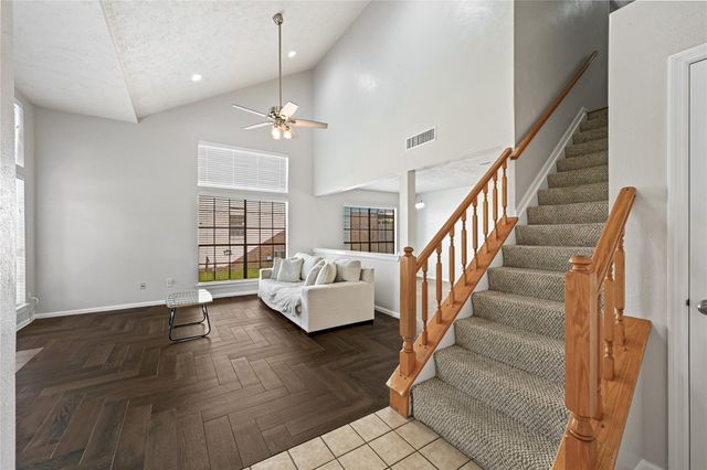 1555 Hillside Elm Street, Houston, TX 77062