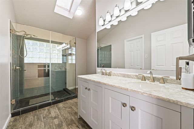 1555 Hillside Elm Street, Houston, TX 77062