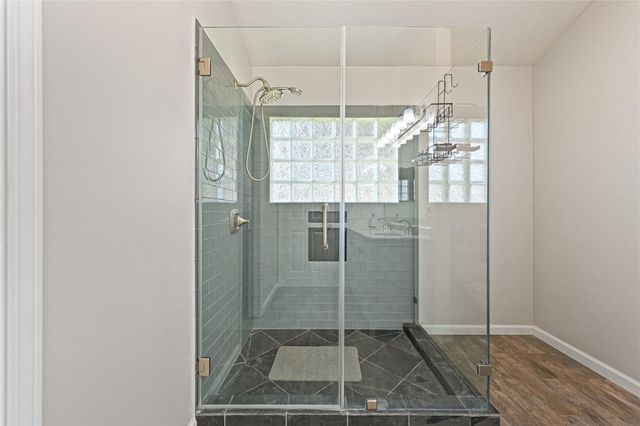 1555 Hillside Elm Street, Houston, TX 77062