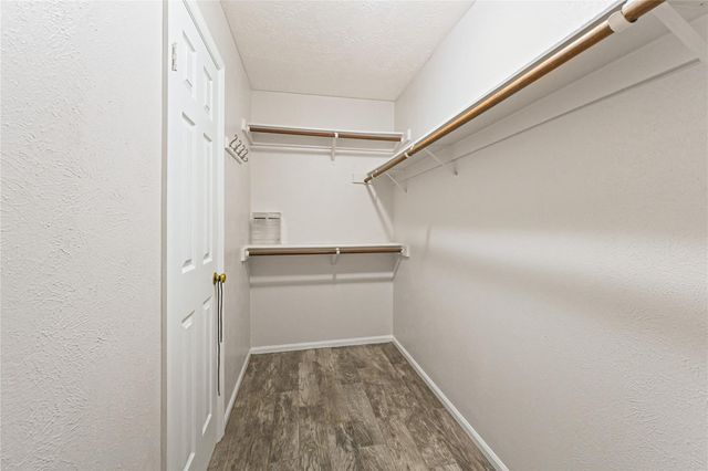 1555 Hillside Elm Street, Houston, TX 77062