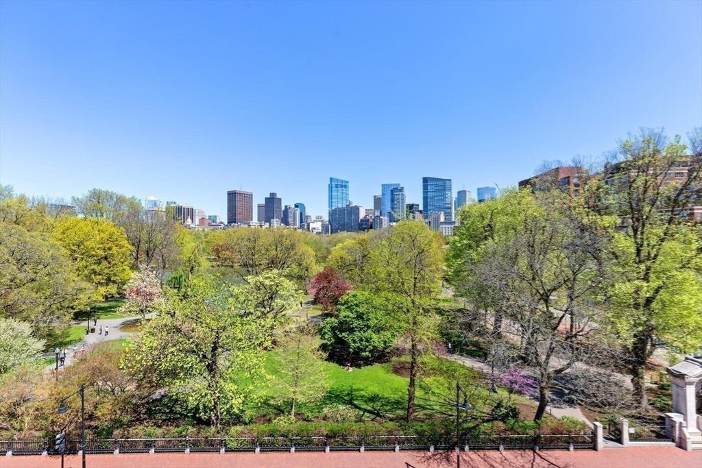 19 Arlington St Unit 53, Boston, MA 02116