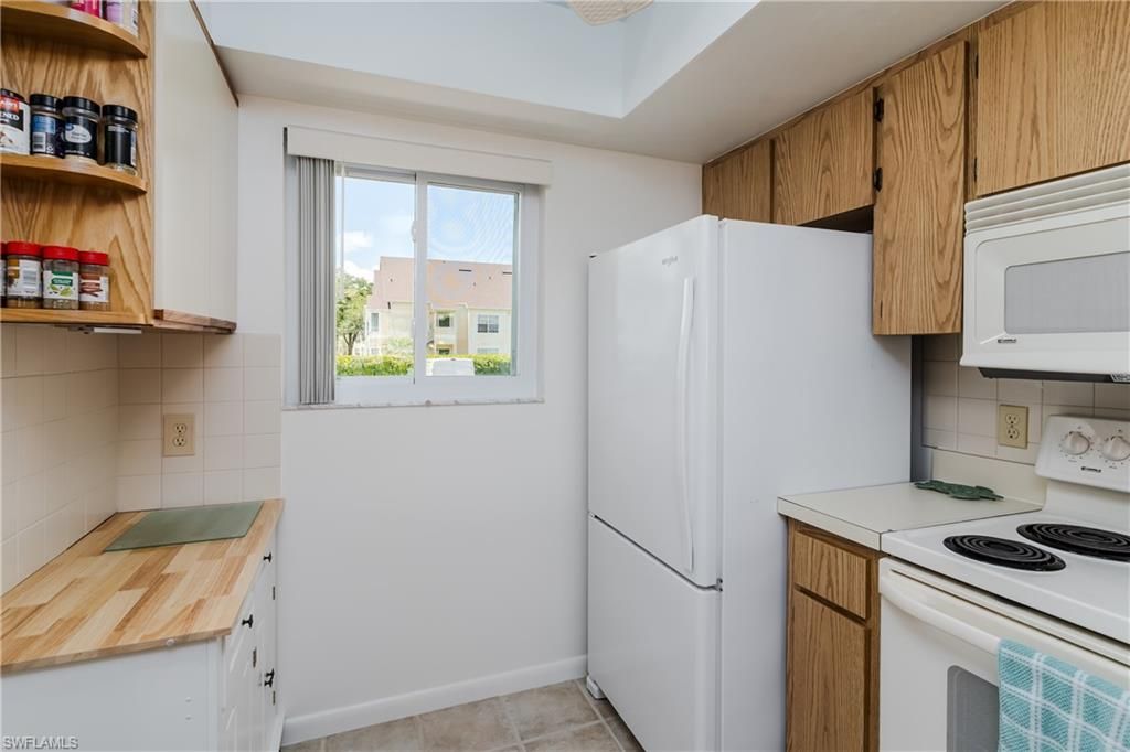 1008 Manatee RD G106, NAPLES, FL 34114 — photo 4