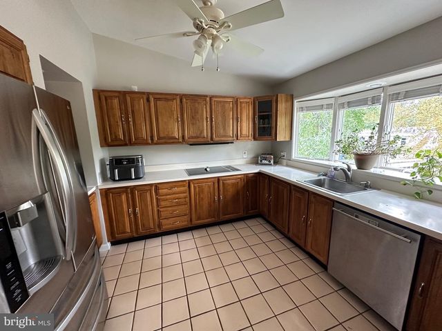 2503 STIRRUP LN, Alexandria, VA 22308