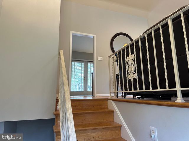 2503 STIRRUP LN, Alexandria, VA 22308