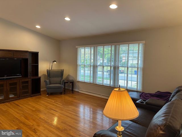 2503 STIRRUP LN, Alexandria, VA 22308