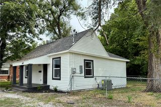 407 S Whitmer Street, Richmond, MO 64085