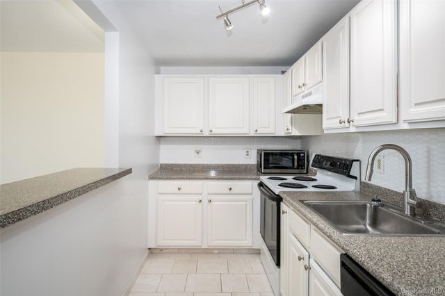123 Mamaroneck Avenue 614, Mamaroneck, NY 10543