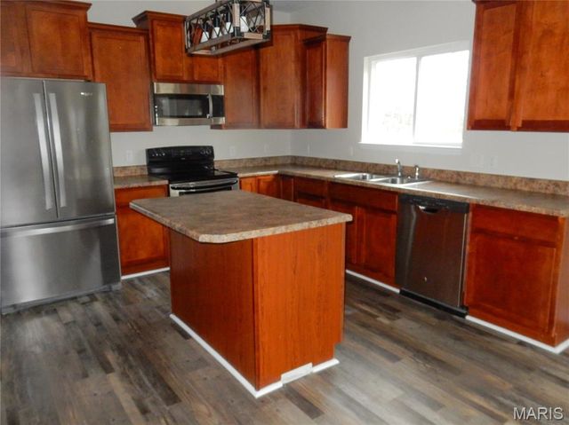 904 Indian Rock Court, Wentzville, MO 63385