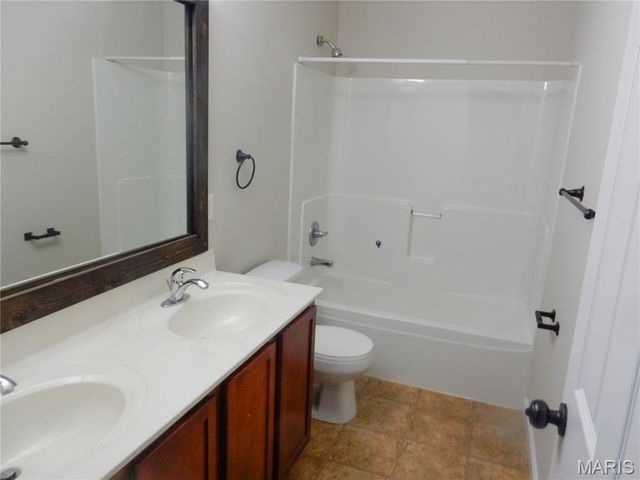 904 Indian Rock Court, Wentzville, MO 63385