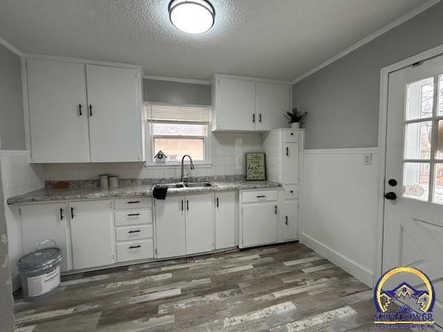 1725 SW Sims AVE, Topeka, KS 66604