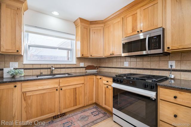 1441 Lila Drive, Troy, MI 48085