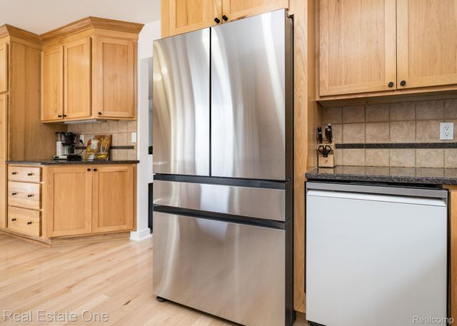 1441 Lila Drive, Troy, MI 48085