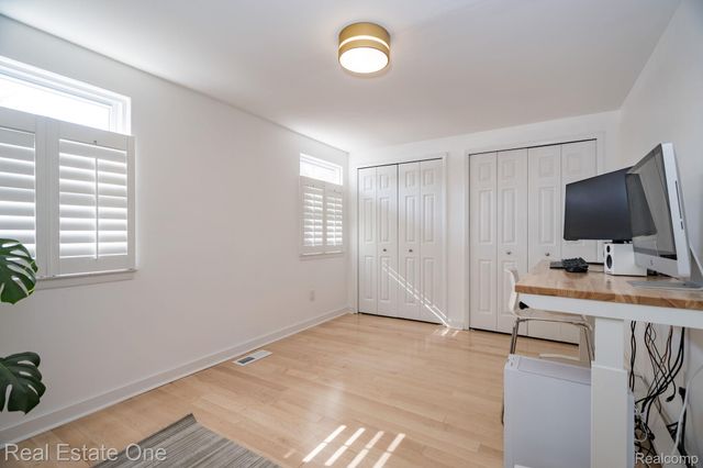 1441 Lila Drive, Troy, MI 48085