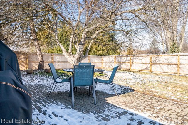 1441 Lila Drive, Troy, MI 48085