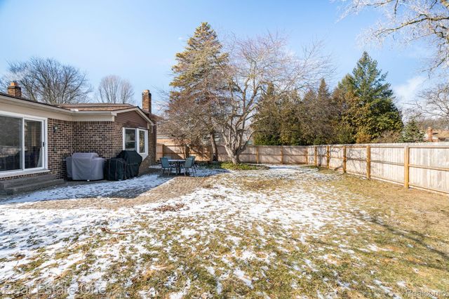 1441 Lila Drive, Troy, MI 48085